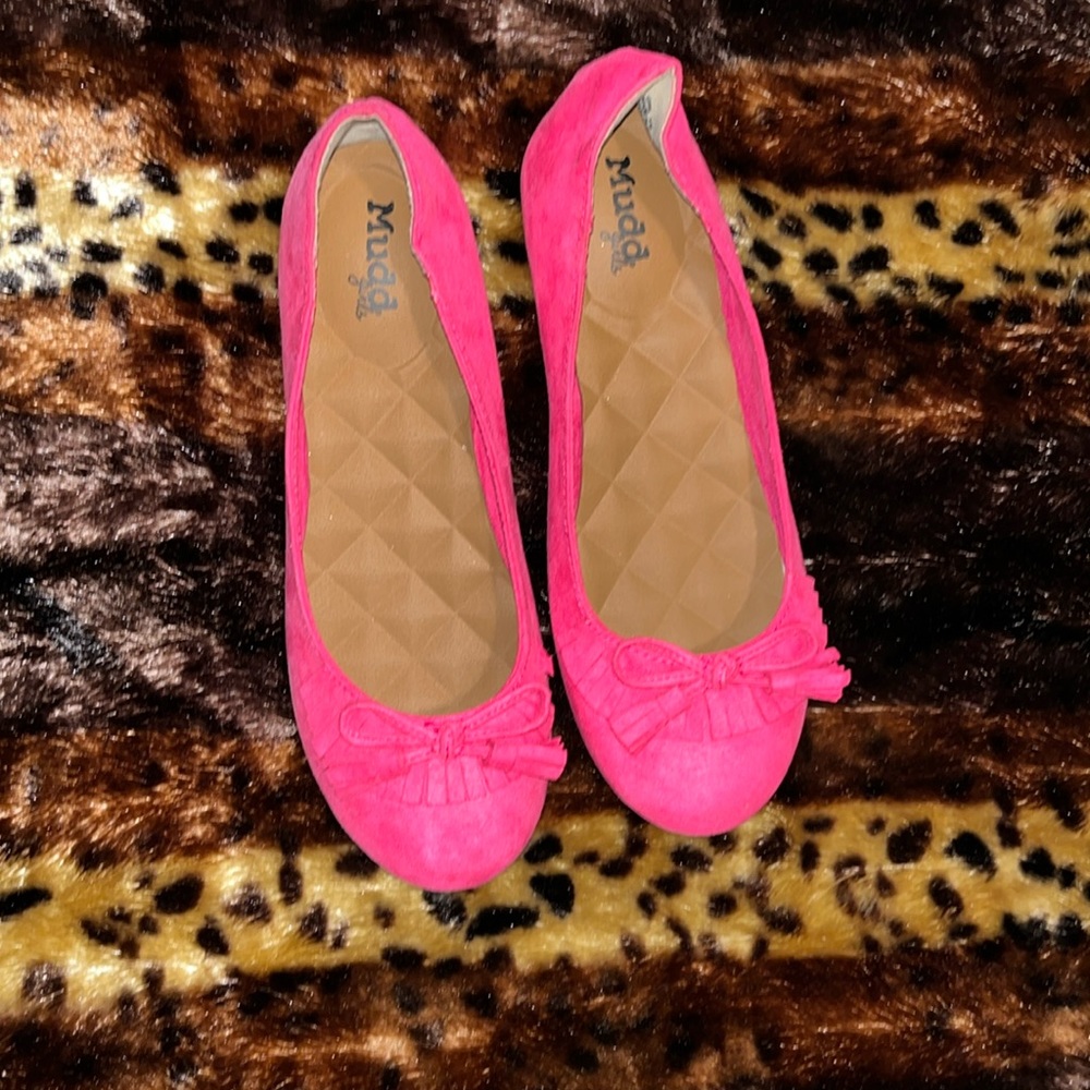 Mudd flat slip on shoes